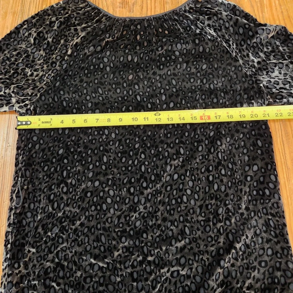 What Goes Around Comes Around Animal Print Velvet Burnout Tunic Large Black Gray